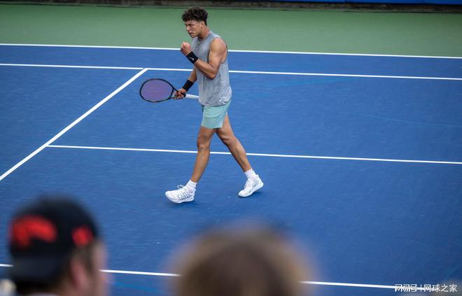 尤其是中场 尤其是中场