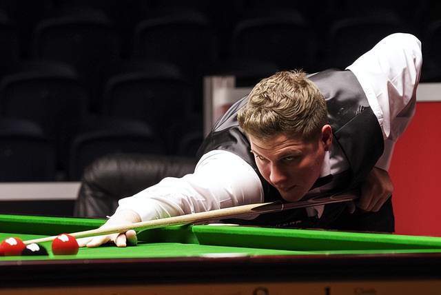 成为全场的 成为全场的