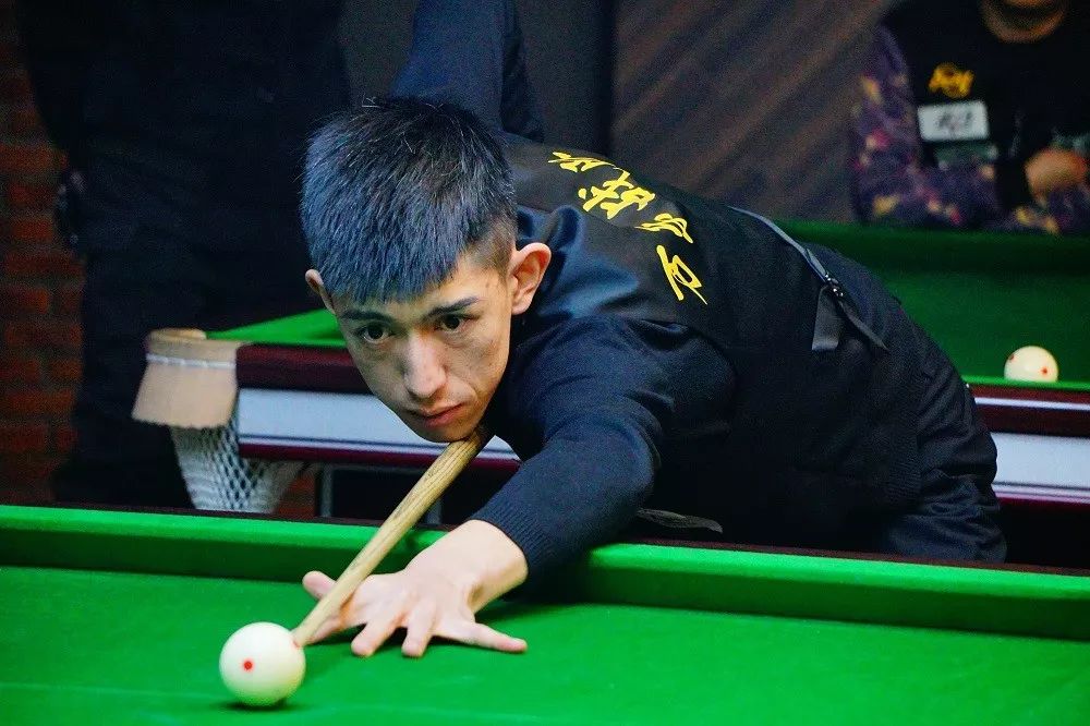 展现出强大 展现出强大