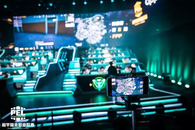 现完全超出 现完全超出