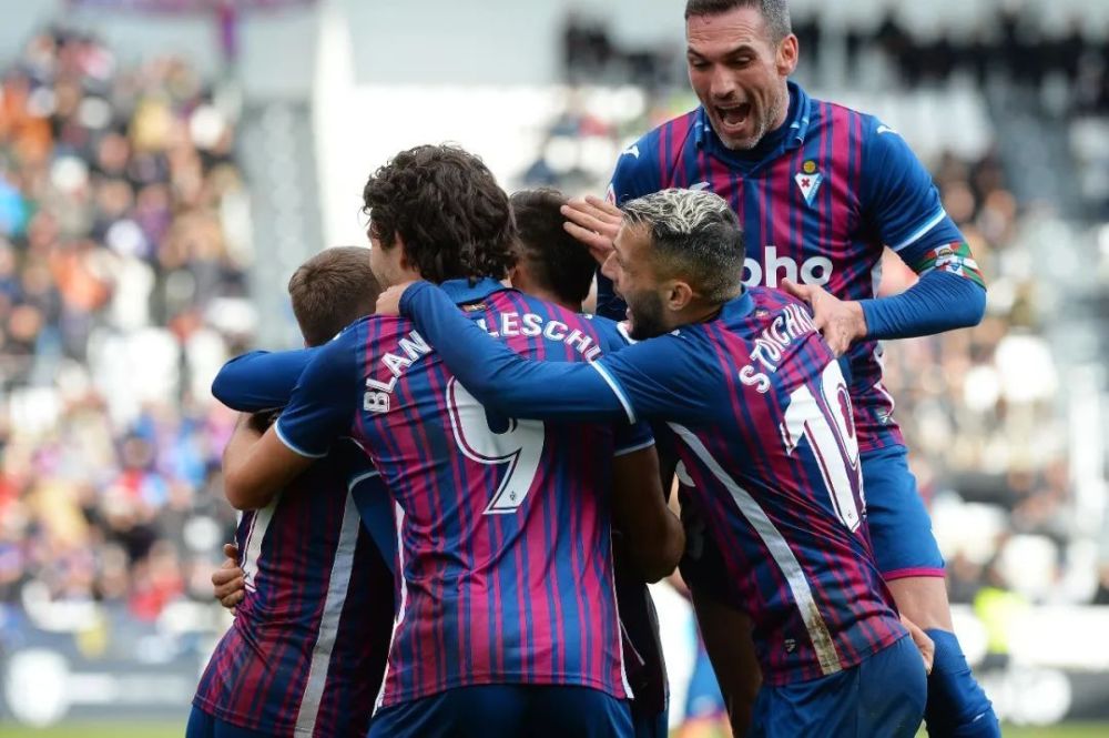 场上那股拼 场上那股拼