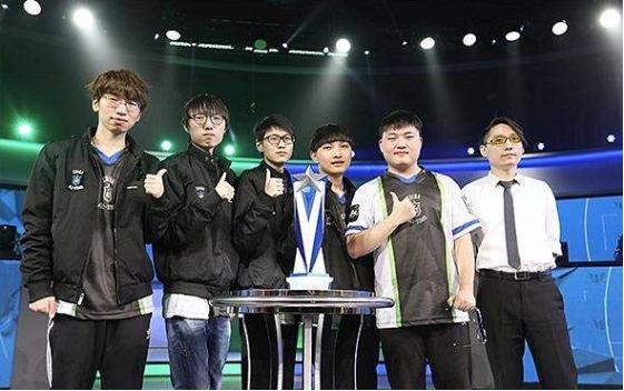 这不是保守 这不是保守